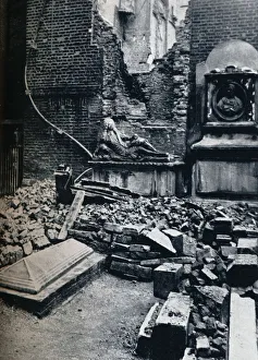 Central London Prints: Masters House: with tombstone in commemoration to Oliver Goldsmith, 1941