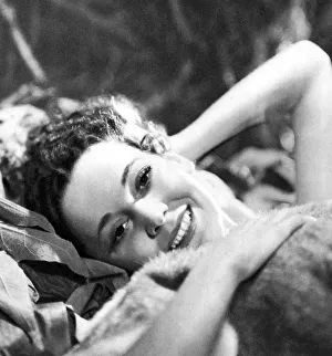Maureen O Sullivan, Irish born American actress, 1934-1935