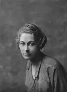 Nervous Prints: McBain, Alison, Miss, portrait photograph, 1917 Apr. 10. Creator: Arnold Genthe
