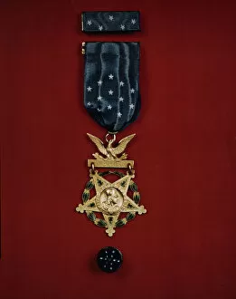 Motifs Collection: Medal of Honor, between 1941 and 1945. Creator: Unknown