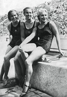 Winning Gallery: Medallists from the womens platform diving event, Berlin Olympics, 1936