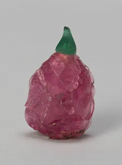 Melon Gallery: Melon-Shaped Snuff Bottle with a Squirrel and Fruiting Branches, Qing dynasty, 1800-1900