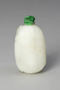 Nephrite Prints: Melon-Shaped Snuff Bottle with Trailing Leaves and a Butterfly, Qing dynasty, 1740-1800
