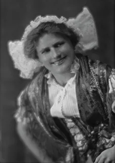 Immigration Prints: Members of the International Institute for Immigrant Girls