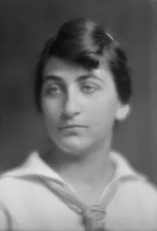 Immigration Prints: Members of the International Institute for Immigrant Girls