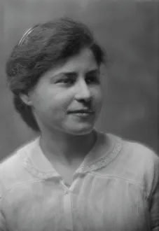 Immigration Prints: Members of the International Institute for Immigrant Girls