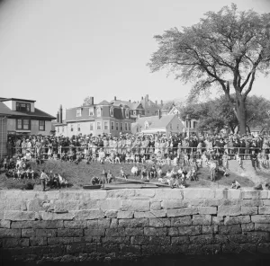 Stone Wall Prints: Memorial services for fishermen lost at sea