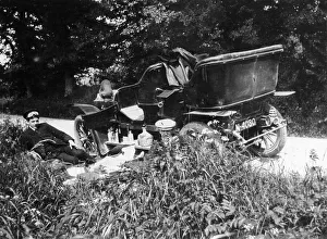 Picnic Prints: Two men picnicking beside a Vauxhall car, c1906