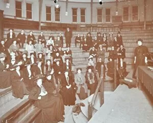 Lecture Collection: Men and women attending a literature class, Hackney Downs Secondary School, London, 1908