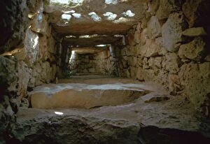 Menorca Gallery: Menorca Naveta d es Tudons, interior view, c.2000 BC