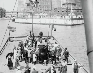 River Hudson Prints: Menotti Nanni's safe, 1918. Creator: Bain News Service
