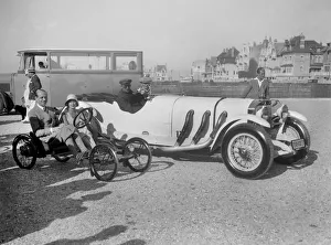 Boulogne Prints: Mercedes-Benz SS open 4-seater of Baron Wenzel-Mosau and Auto Red Bug
