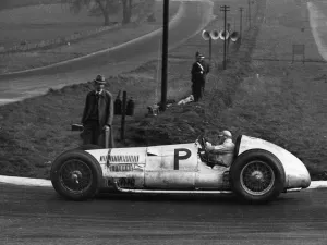 Castle Donington Gallery: Mercedes Benz W154, Hermann Lang, Donington Grand Prix 1938. Creator: Unknown