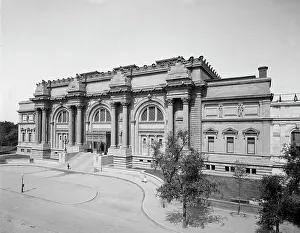 Central Park Prints: Metropolitan Museum of Art, New York, N.Y. c.between 1900 and 1910. Creator: Unknown