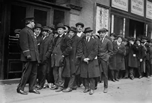Queue Prints: Metropolitan Opera House, between c1910 and c1915. Creator: Bain News Service