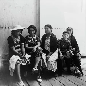 Immigrants Prints: Mexicans entering the United States