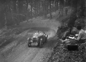 MG J2 of Doreen Evans taking part in the B&HMC Brighton-Beer Trial, Fingle Bridge Hill