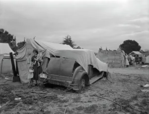 Shantytown Prints: Migrant family looking for work in the pea fields