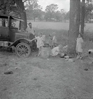 Tuberculosis Prints: Migrant family from Oklahoma in Texas, 1936. Creator: Dorothea Lange