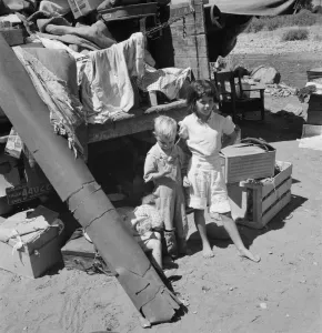 Migratory children living in Ramblers Park, Yakima Valley, Washington, 1939. Creator: Dorothea Lange