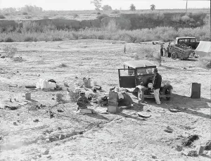 Living Conditions Prints: Migratory families at 7 a.m. near Imperial Valley