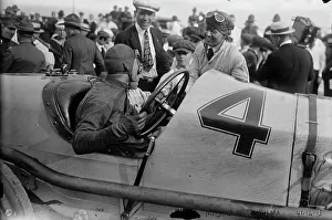 Number 4 Prints: Milton & De Palma, between c1915 and c1920. Creator: Bain News Service