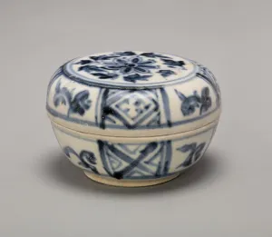 Miniature Covered Box with Chrysanthemum Spray, 15th century. Creator: Unknown Miniature Covered Box with Chrysanthemum Spray, 15th century. Creator: Unknown