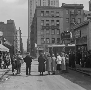 Charity Gallery: At Minna Street the army forms a semi-circle... Salvation Army, San Francisco, California, 1939