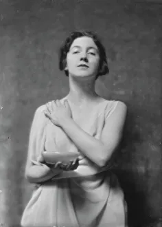 Miss Audrey Munson, portrait photograph, 1915 Mar. 23. Creator: Arnold Genthe