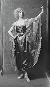 Satin Collection: Miss Beatrice Linda Swanson, portrait photograph, 1918 Mar. 27. Creator: Arnold Genthe
