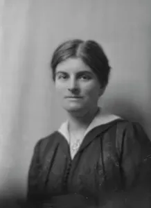 Miss Charlotte Hoffman Kellogg, portrait photograph, 1918. Creator: Arnold Genthe