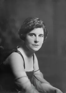 Miss Clara S. Berenger, portrait photograph, 1918 Nov. 17. Creator: Arnold Genthe