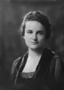 Miss D. Connable, portrait photograph, 1918 Jan. Creator: Arnold Genthe