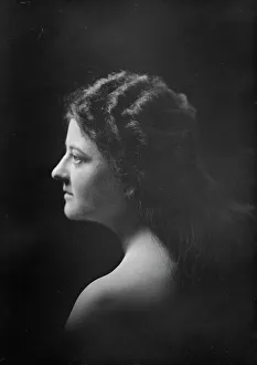Miss Doris Doscher, portrait photograph, 1918 Dec. 12. Creator: Arnold Genthe