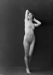 Miss Ernani Seibel, portrait photograph, 1919 June 21. Creator: Arnold Genthe