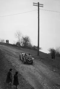 Miss EV Watsons MG J3 climbing Nailsworth Ladder, Sunbac Colmore Trial, Gloucestershire, 1934