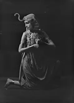 Bracelets Prints: Miss Henderson, 1918 Nov. 17. Creator: Arnold Genthe