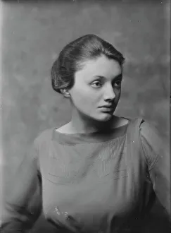 Producer Prints: Miss Katharine Cornell, with dog