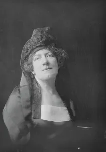 Miss Katherine Locke, portrait photograph, 1919 Mar. 5. Creator: Arnold Genthe