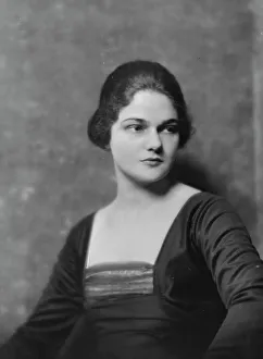 Modelling Prints: Miss Lydia Hoyt, portrait photograph, 1918 Feb. 6. Creator: Arnold Genthe