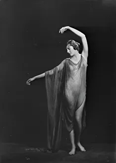 Draped Prints: Miss Margaret McKenzie, 1919 Sept. 19. Creator: Arnold Genthe