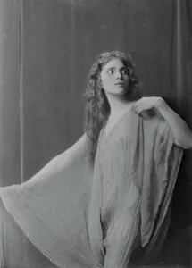 Miss Marie Goff, portrait photograph, 1918 Sept. 16. Creator: Arnold Genthe