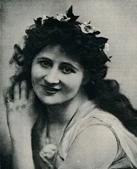 Miss Mary Anderson as Perdita, c1893. Artist: Henry Herschel Hay Cameron Miss Mary Anderson as Perdita, c1893. Artist: Henry Herschel Hay Cameron