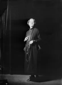 Miss Naima Wifstrand, portrait photograph, 1919 Sept. 18. Creator: Arnold Genthe
