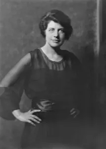 Silent Film Prints: Miss Olive Wyndham, portrait photograph, between 1918 and 1921. Creator: Arnold Genthe