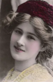 Dare Gallery: Miss Phyllis Dare, (1890-1975), c1930. Creator: Unknown