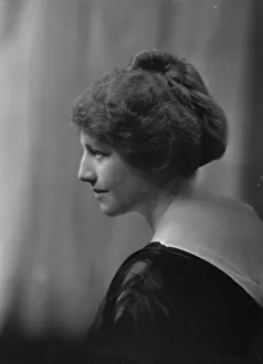 Miss Rachel Harris, portrait photograph, 1919 Mar. 3. Creator: Arnold Genthe