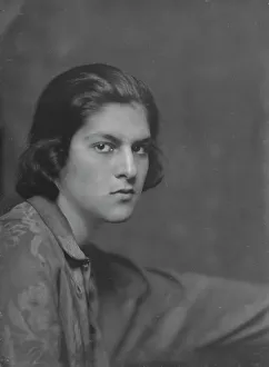 Androgyny Prints: Miss Wittenburg, portrait photograph, 1919 Mar. 27. Creator: Arnold Genthe