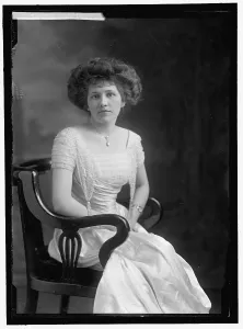 Pleated Prints: Miss Z. Gaddis, between 1913 and 1918