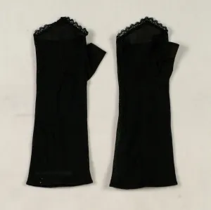 Mitts, American, 1840-60. Creator: Unknown